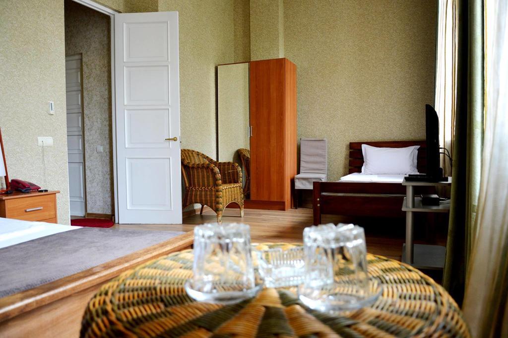 Argo Palace Tbilisi Rum bild